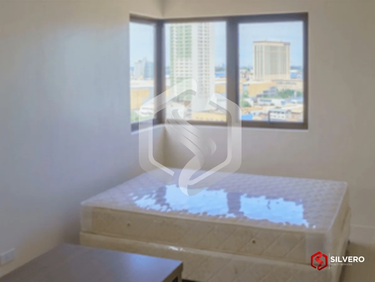 for sale studio unit furnished1 2